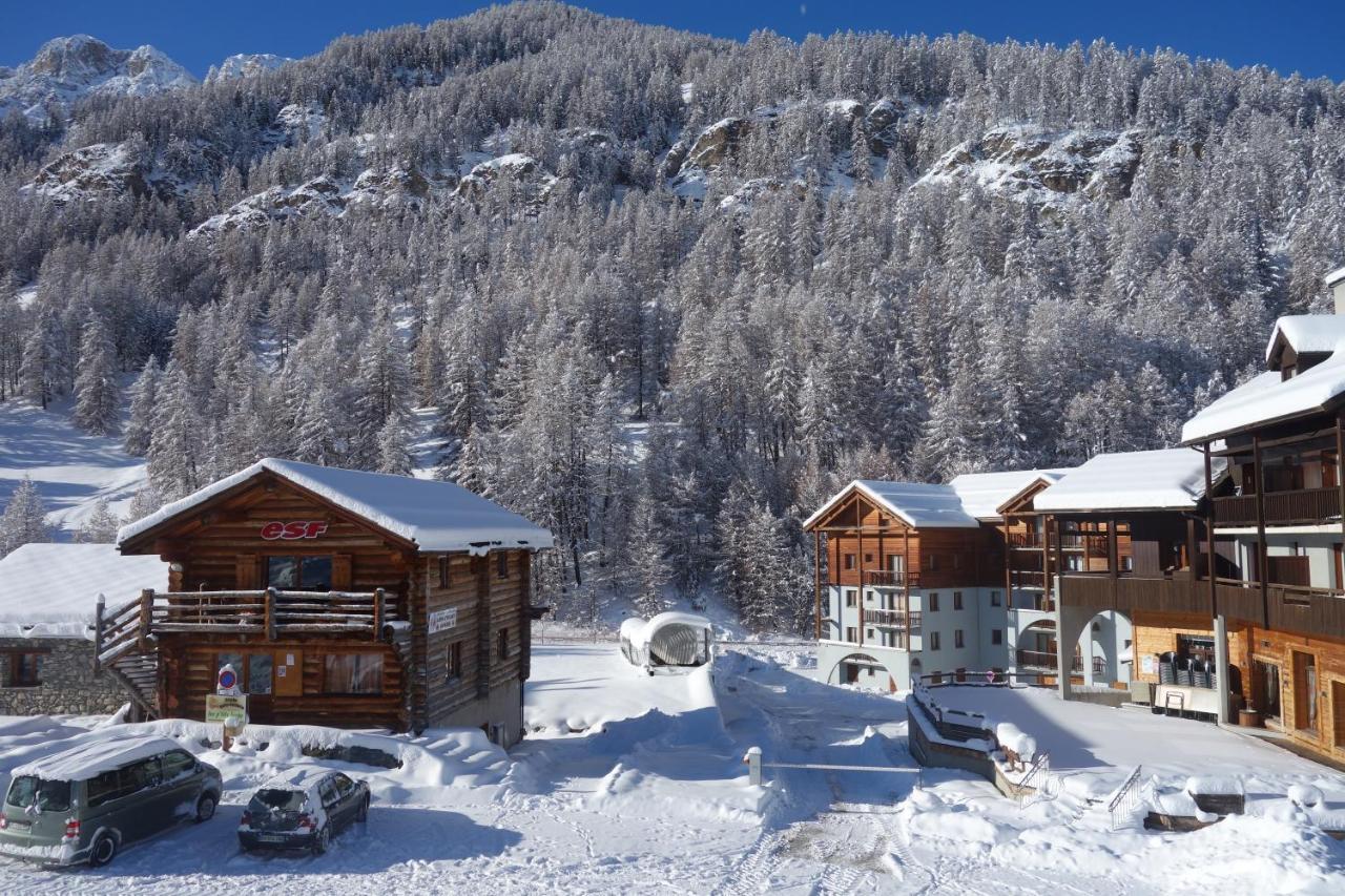 Skis Aux Pieds Dans Un Appartement Cosy Au Coeur Du Queyras Molines-en-Queyras Exteriér fotografie