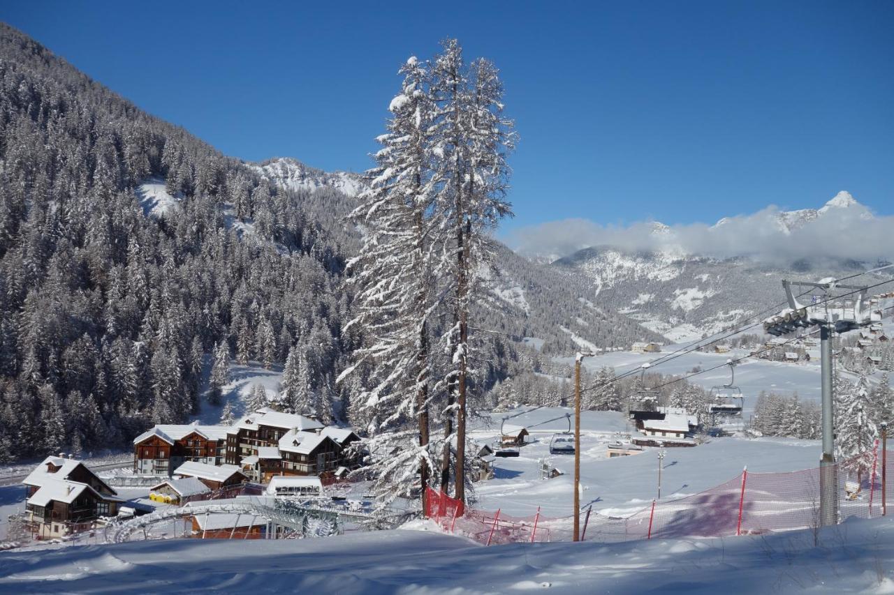 Skis Aux Pieds Dans Un Appartement Cosy Au Coeur Du Queyras Molines-en-Queyras Exteriér fotografie